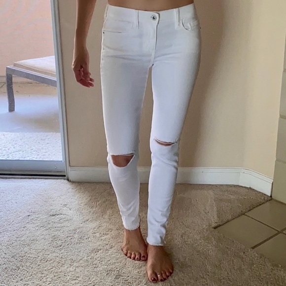 Sneak Peek White Skinny Jeans - Picture 4 of 9